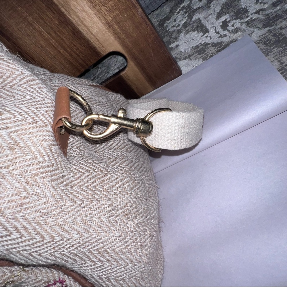 Elegant Tan and Pink Women's Tote Bag - Picture 7 of 8